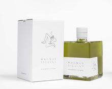 Load image into Gallery viewer, Bottiglia olio extravergine d'oliva tradizionale a forma di cubo 500ml